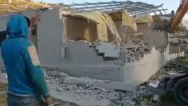 الاحتلال يجبر المواطن المقدسي عامر شقيرات على هدم منزله بنفسه