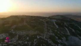 تصوير جوي يوثق جمال بلدة بيت عنان الواقعة شمال غرب القدس