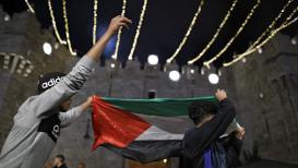 الأجواء في ساحة باب العامود ليلة 15 رمضان