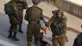 مشاهد من اقتحام جنود الاحتلال بلدة عقربا في نابلس واعتقال عدد من المواطنين