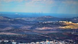 شواطئ فلسطين المحتلة كما تظهر من مدينة نابلس بالضفة الغربية