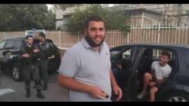مراد عطية أحد أهالي حي الشيخ جراح يتحدث عن تفتيش قوات الاحتلال لسيارته