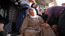 حزن شديد يُخيّم على مخيم جنين خلال وداع الشهيدين صالح عمار ورائد أبو سيف اللذين ارتقيا برصاص الاحتلال، فجر اليوم