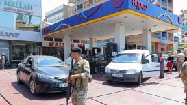 الجيش اللبناني يبدأ بمداهمة محطات البنزين المغلقة مهددا بمصادرة كل كميات البنزين المخزنة داخلها