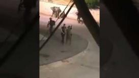 لحظة اعتقال قوات الاحتلال للشاب محمد أبو زينه من مخيم جنين فجر اليوم