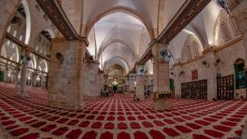 صور من داخل المصلى القبلي في المسجد الاقصى المبارك