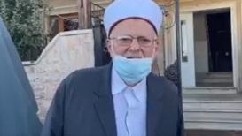 الشيخ عكرمة صبري يتحدث عن اقتحام منزله صباحاً وسبب استدعائه للتحقيق