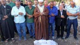 إعادة دفن رفات الأموات التي نبشها الاحتلال بعد أداء صلاة الجنازة عليها في المقبرة "اليوسيفية" بالقدس المحتلة.