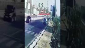 لحظة اصطدام شاحن بالفتاة آية خضر ووفاتها وسط قطاع غزة صباح اليوم