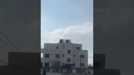 طائرة عسكرية "إسرائيلية" تحلق على ارتفاع منخفض في منطقة نابلس الجديدة.