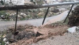 إغلاق شارع عين خالد بمدينة أم الفحم بالداخل الفلسطيني بسبب انهيار ترابي.