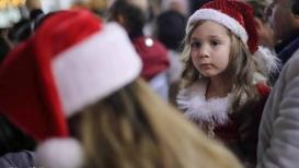 حفل إضاءة شجرة عيد الميلاد المجيد في جمعية الشبان المسيحية بغزة
