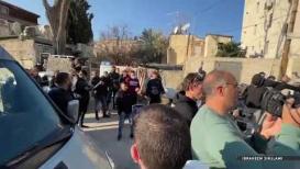 فلسطينيون يهتفون في حي الشيخ جراح خلال التصدي للمستوطنين: "مشان الله .. يا غزة يلا"