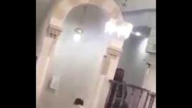 شاهد: الفنان المعتزل ادهم نابلسي يرفع الاذان في احد مساجد الاردن في صلاة الجمعة