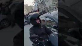قوات الاحتلال تعتدي بوحشية على شاب في رأس العامود بالقدس.