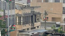 رفع الأعلام الفلسطينية في بلدة عنبتا شرق طولكرم