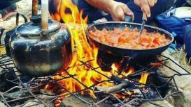 فطور فلسطيني في أحضان الطبيعة..