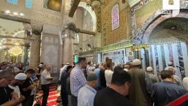 أعداد كبيرة من الأهالي أدوا صلاة الظهر في المسجد الأقصى