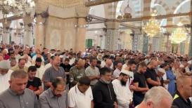 صورة من صلاة الفجر