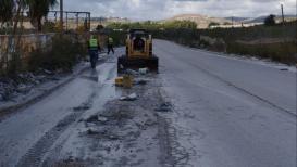 صور تنظيف مداخل بلدة شرف غرب نابلس، عقب فك الحصار عنها