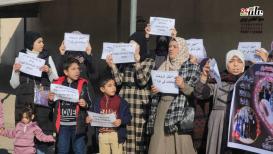 وقفة عند حاجز "إيرز" لزوجات وأطفالهن لمطالبة الشؤون المدنية بالعمل على تغيير عناوين سكنهن لجمع شملهن بأزواجهن بالضفة الغربية
