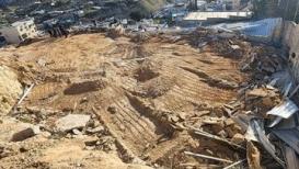 سلطات الاحتلال تجرف أرضًا ومنشأة تجارية لفلسطينيين في بلدة جبل المكبر