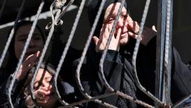 وداع مؤلم للشهيد الفتى حمزة الأشقر بمخيم عسكر في نابلس..  تصوير: جعفر اشتية