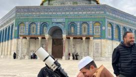 أجواء تحري هلال شهر رمضان في رحاب المسجد الأقصى المبارك