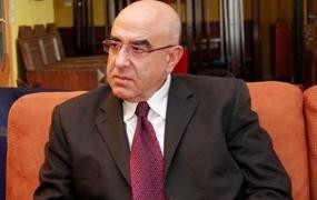 العميد مصطفى حمدان.jpg
