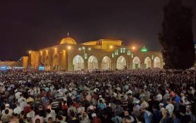 حشود المسجد الأقصى.jpeg