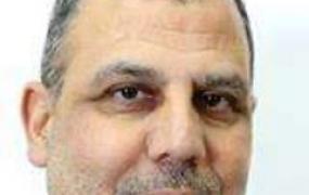 الكاتب وليد الهودلي