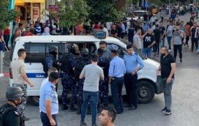 صورة من اعتقال الأجهزة الأمنية للنشطاء برام الله
