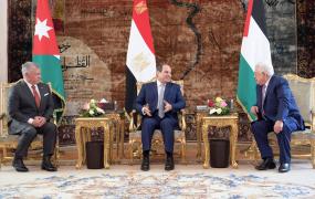 قمة ثلاثية مصرية فلسطينية أردنية.jpg