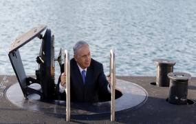 قضية الغواصات.jpeg