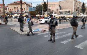 إصابة شاب باب العامود (2).jpg