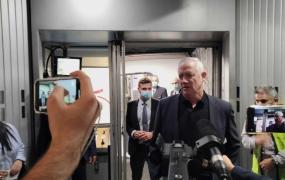 غانتس يصل البحرين