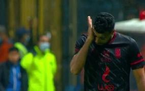 بكاء لاعب الأهلي