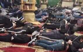 صورة اعتقال المصلين المعتكفين بالمصلى القبلي