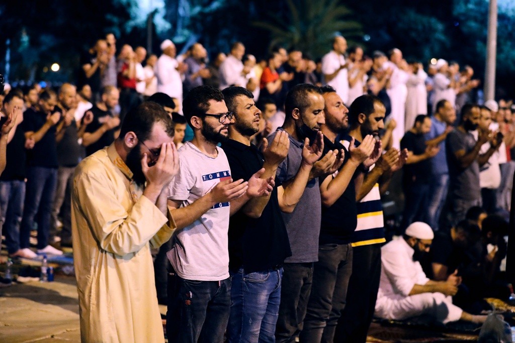 قيام الليل 2 3.jpg