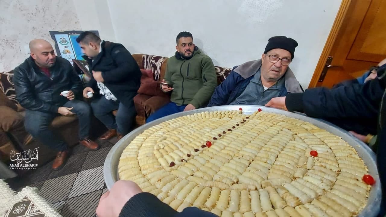 عائلة المبحوح (5).jpg