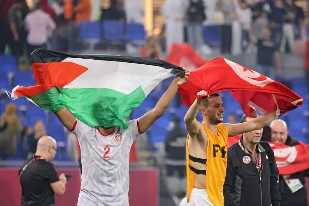 علم فلسطين - تونس (2).jpg
