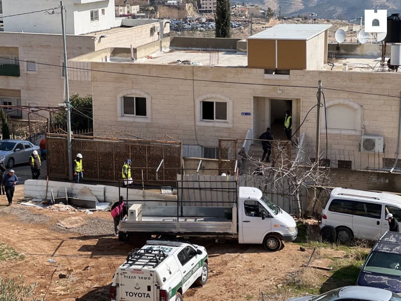 إخلاء منزل في الطور (1).jpg